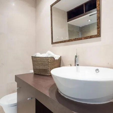 Tgh/ Atico Calle Victoria Apartment Malaga